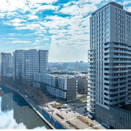 Quorum Z Jakuzzi Balans 16th Floor Z Widokiem Na Odre * 브로츠와프